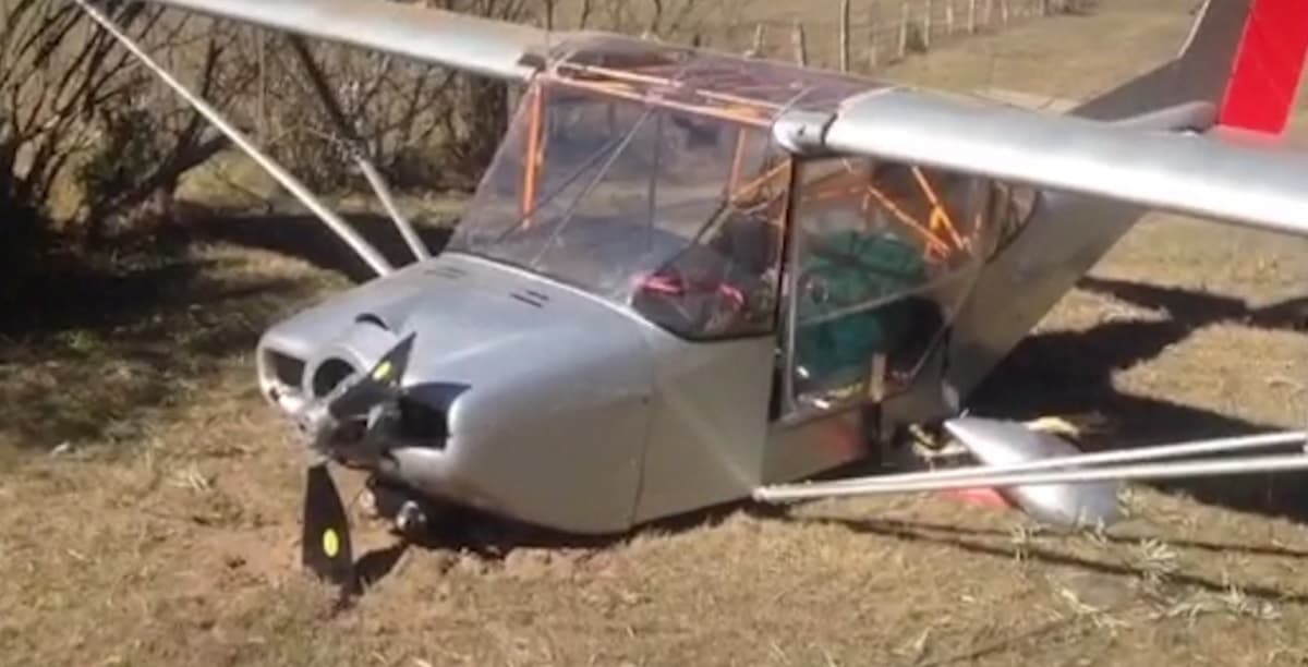 Avioni që u rrëzua në Kelmend hyri nga Mali i Zi, zbulohet piloti dhe pasagjeri