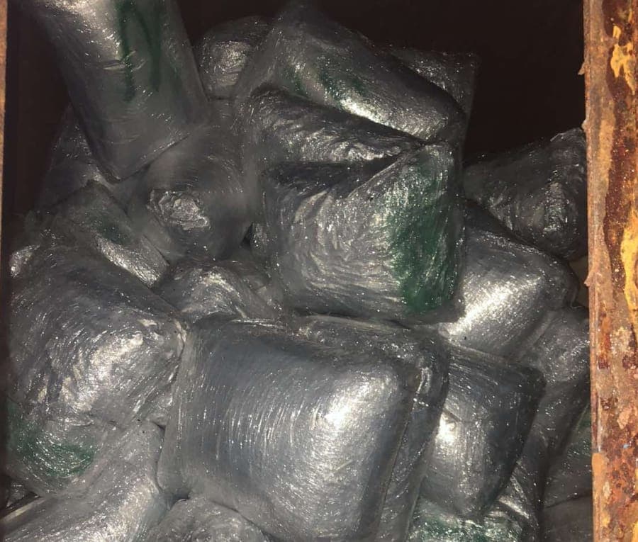 Kapet 300 kg marijuanë në doganën e Podgoricës, kaloi nga Shqipëria