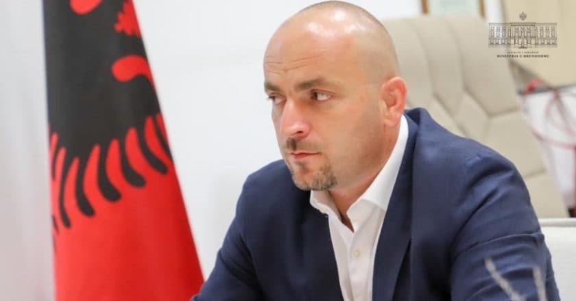 Gledis Nano në krye të Policisë së Shtetit, zëvendëson Ardi Veliun
