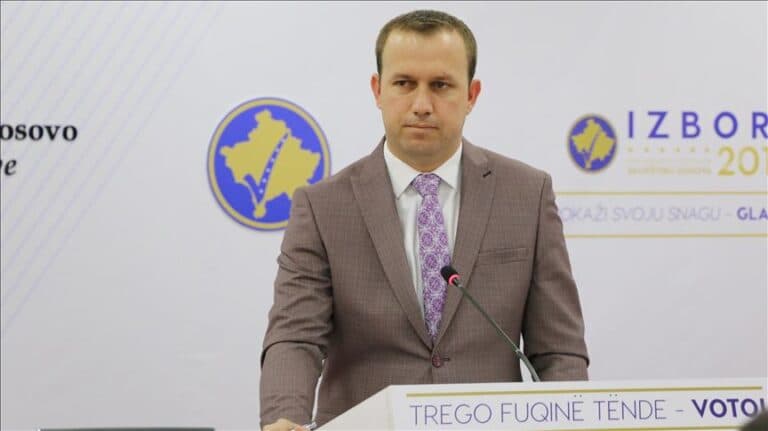Zgjedhjet e 17 tetorit në Kosovë/ KQZ pranon mbi dy mijë e 300 pako me fletëvotime nga diaspora