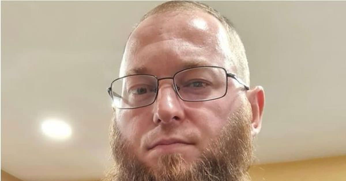 U dhunua barbarisht nga klienti, vdes kamarieri nga Elbasani