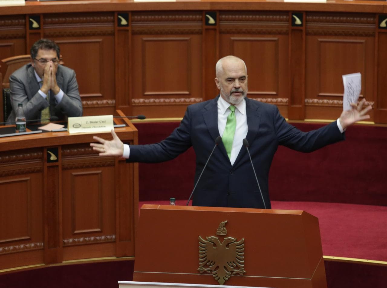 Debate për çmimet e energjisë/ Rama-opozitës: Konceptet tuaja janë mbeturina të sistemit të vjetër komunist