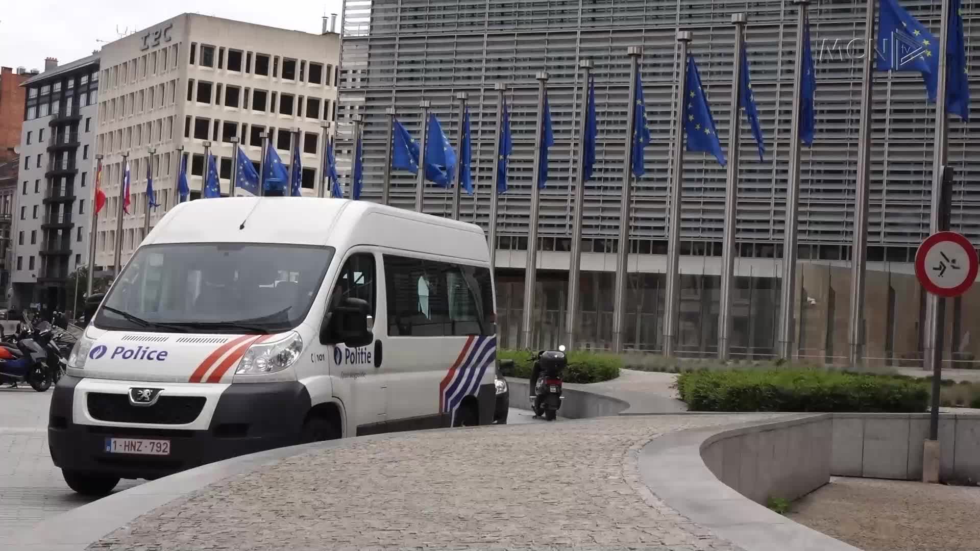 BE miraton kartën blu (VIDEO)