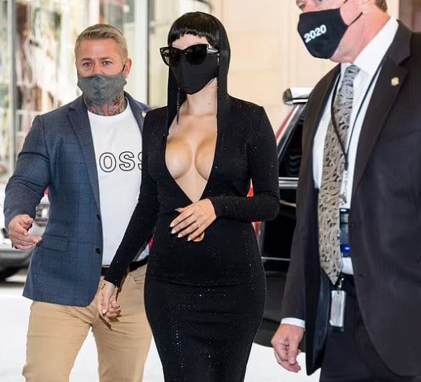 E veshur me Christian Cowan, Halsey lë pa fjalë të gjithë në New York