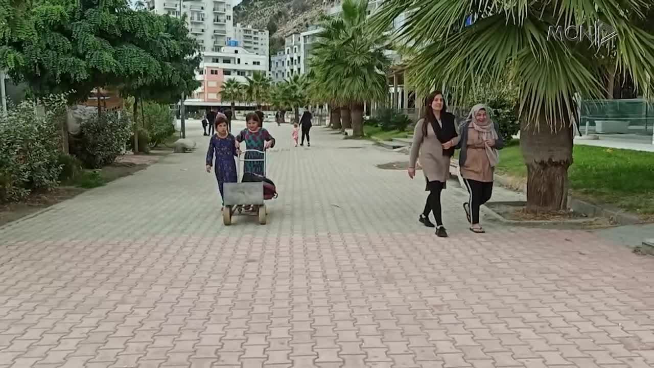 Afganët, në pritje të vizës amerikane (VIDEO)