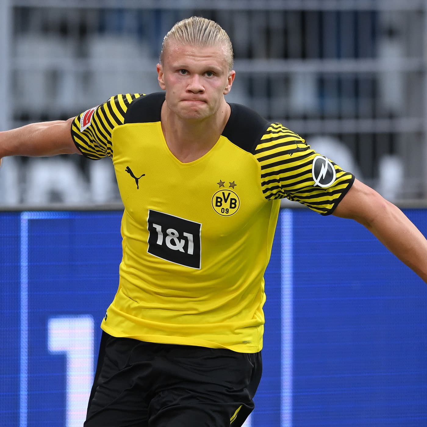 Manchester City këmbëngul për Haaland