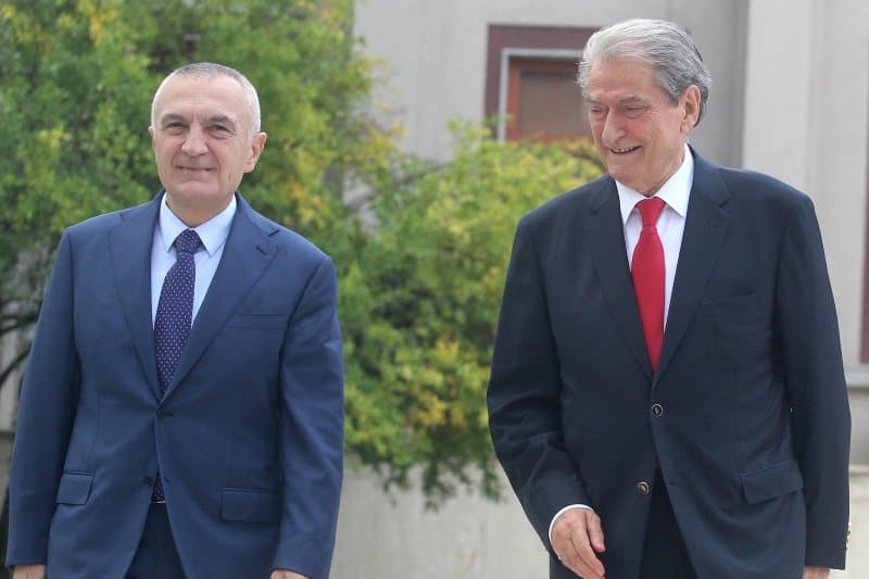 Meta uron Berishën për ditëlindje: 77 sipas Biblës, simbol i përsosmërisë