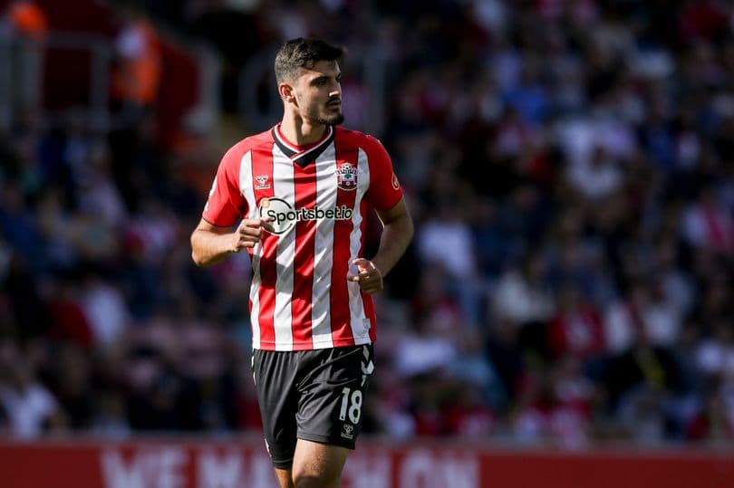 Trajneri i Southampton: Broja është zëvendësues shumë i mirë