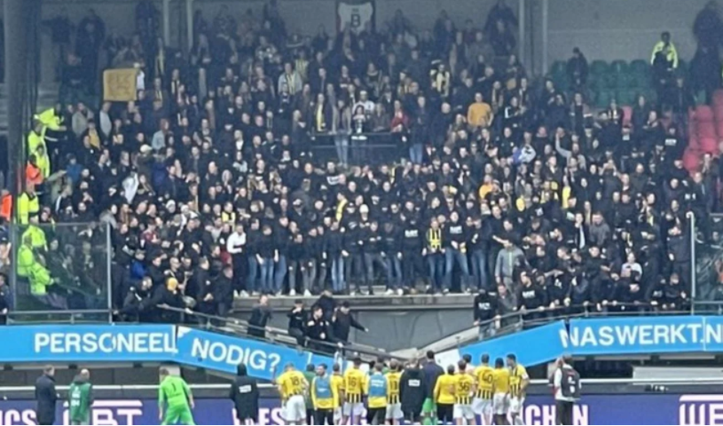 Momente paniku në Holandë, shembet tribuna ku po festonin tifozët (VIDEO)