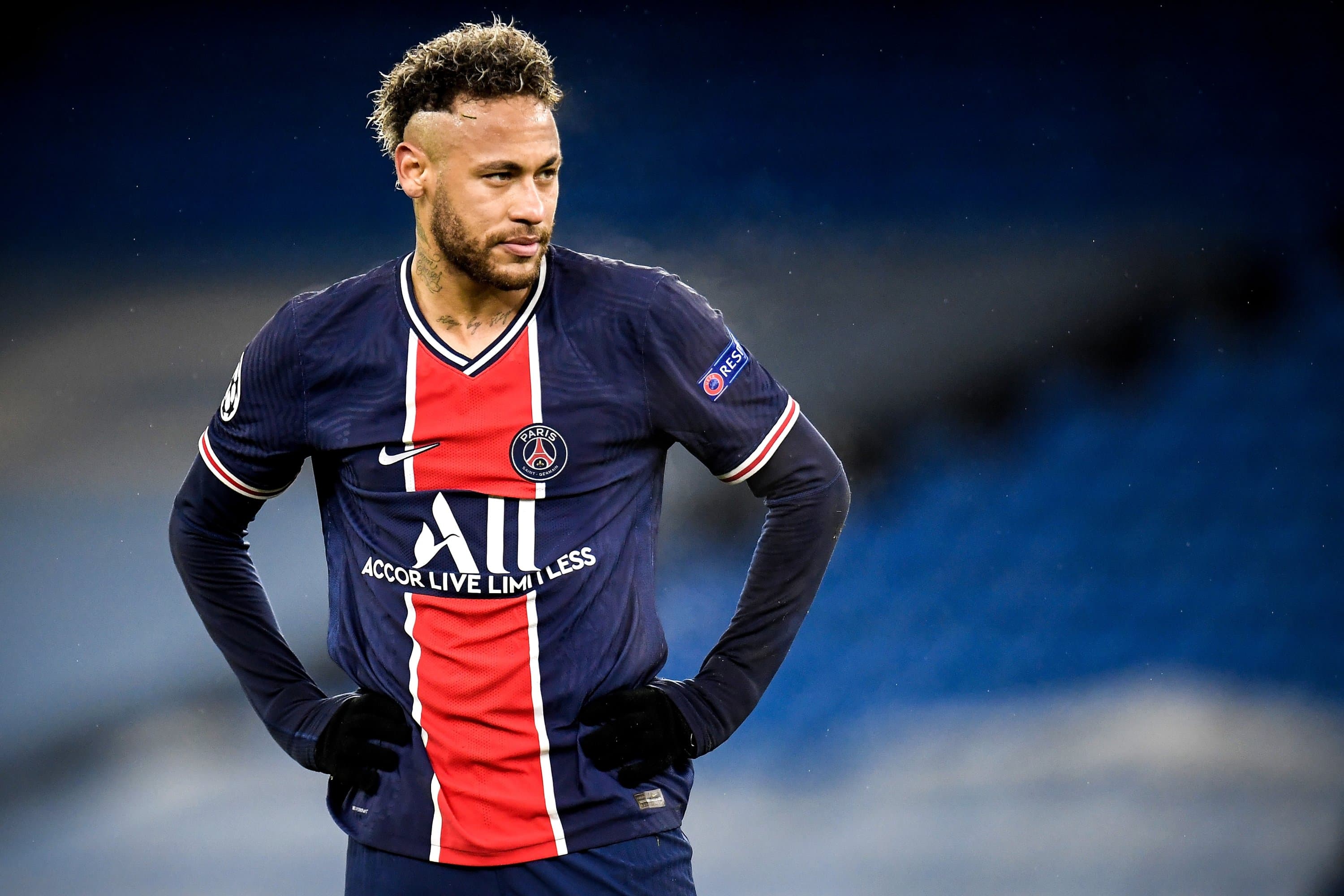 Neymar rikthehet te PSG i dëmtuar