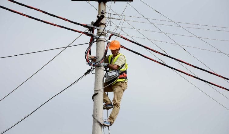 Nesër disa zona të Tiranës pa energji elektrike, oraret e stakimit