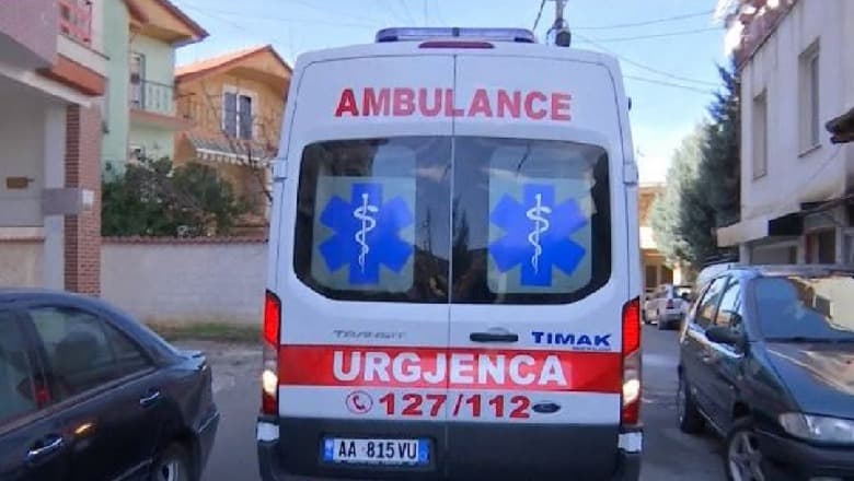 Bie nga kati i tretë i banesës, humb jetën e moshuara në Vlorë