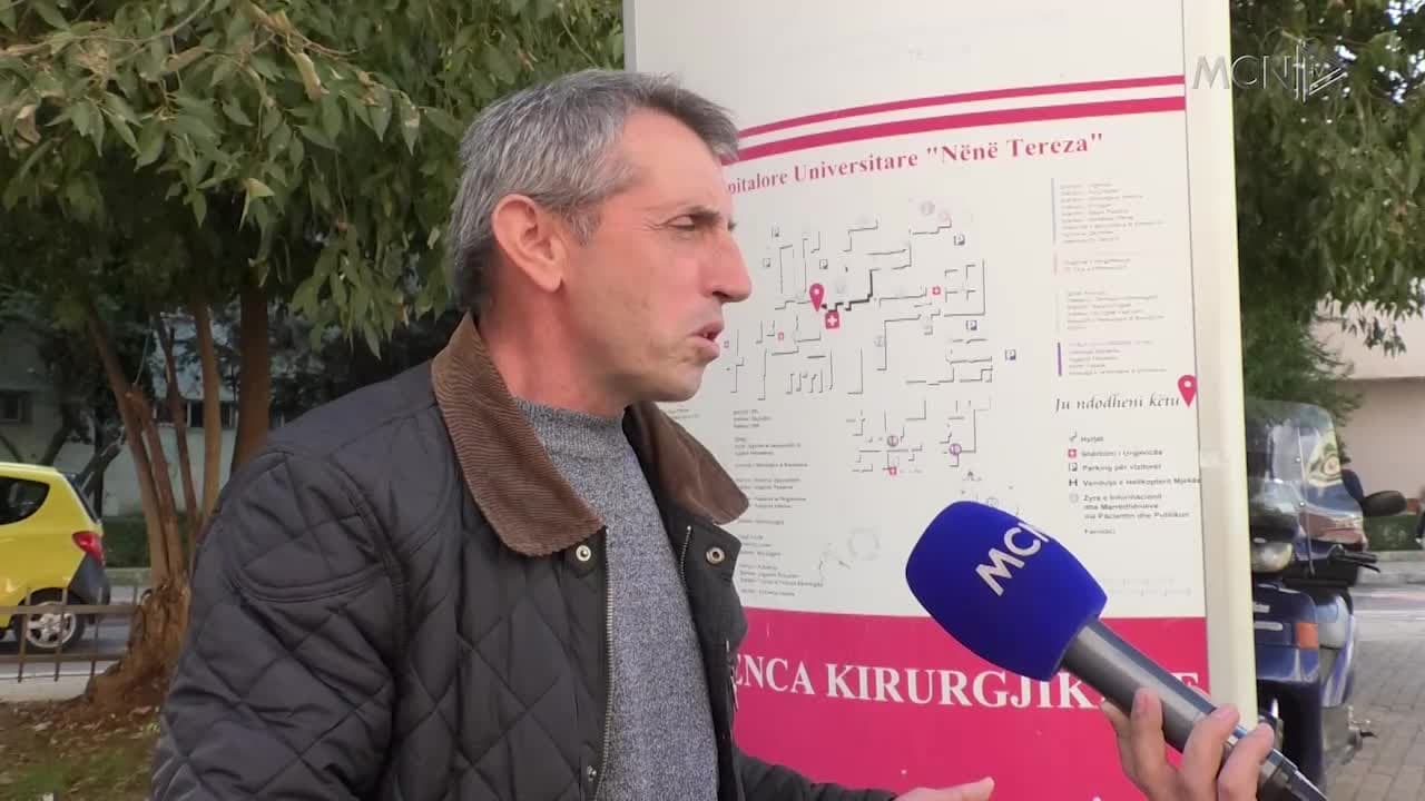 18 vjeçari në gjendje kritike pas vaksinimit (VIDEO)