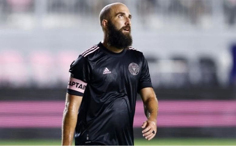 Nuk po tregon formë të mirë, Higuain mendon tërheqjen nga futbolli