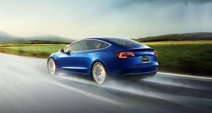Tesla do të përdorë vetëm bateri me bazë hekuri