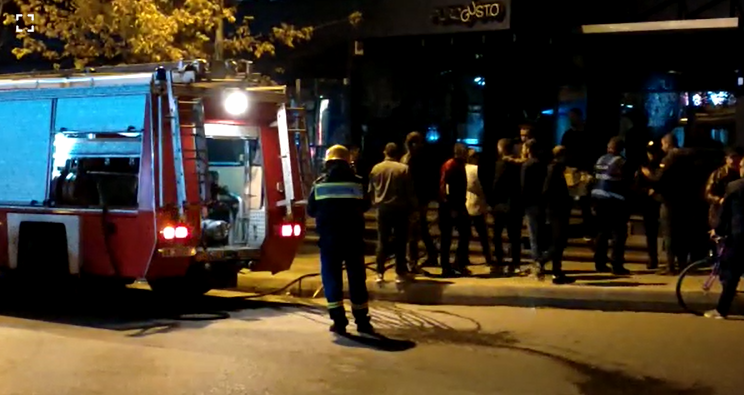Përfshihet nga zjarri një lokal në Elbasan