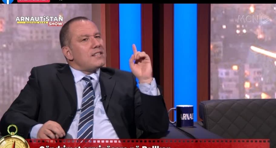 Hoti: Albin Kurti manipulator, vështirë të mbaj kostumin e pushtetit