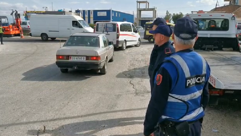 Mbyllet përfundimisht kryqëzimi i “Pushimit të shoferit” në aksin Lushnjë-Fier