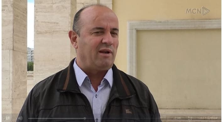 Në rrethe nuk ka mësues të anglishtes/ Çejku: Do të dështojë mësimi në klasën e parë (VIDEO)