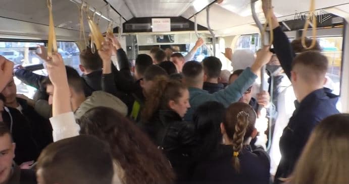 Tejmbushja e autobusëve/ Bashkia gati të rimburësojë TVSH-në dhe akcizën e transportit publik (VIDEO)