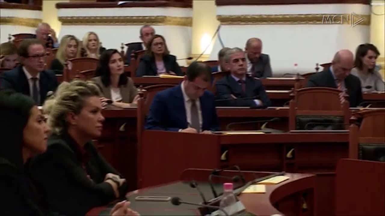 Parlamenti "arenë” akuzash (VIDEO)