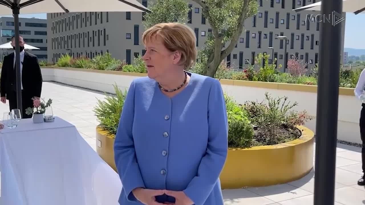 Shkarkohet Merkel dhe qeveria e saj (VIDEO)