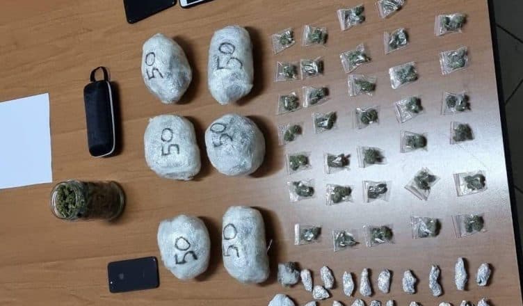 Shpërndanin drogë në Tiranë, dy të arrestuar, një tjetër në kërkim