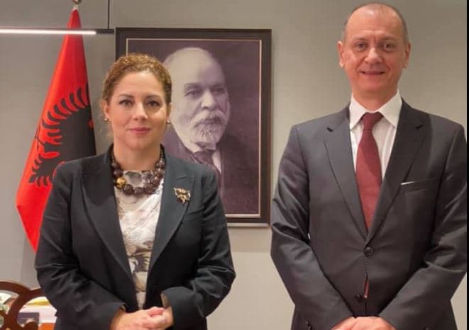 Xhaçka takon ambasadorin serb: Njohja e Kosovës kyçe për Ballkanin