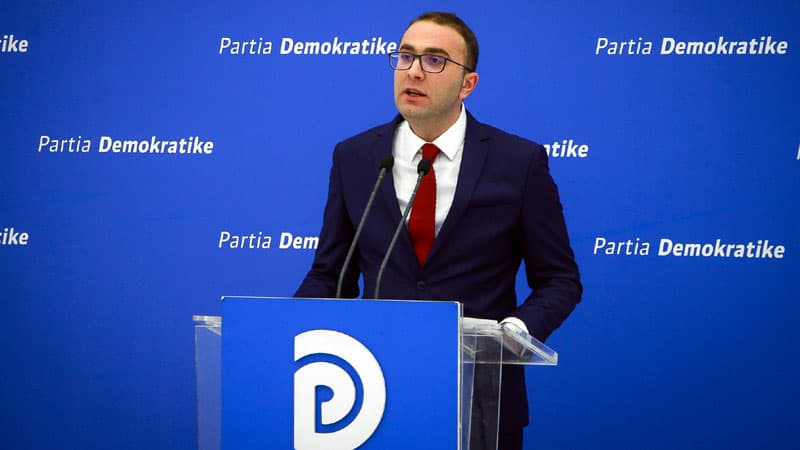 Bardhi: Gjiknuri lidhje me bosët e plehrave, urgjente pastrimi i vendit nga politikanët e korruptuar