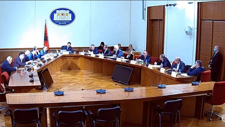 PS dhe PD bien dakord për rregulloren e Komisionit Hetimor, Klevis Xhoxhi zgjidhet sekretar