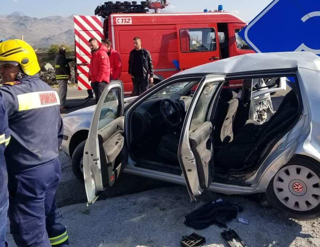 Aksident tragjik në Koplik/ Humb jetën pasagjeri 45 vjeç