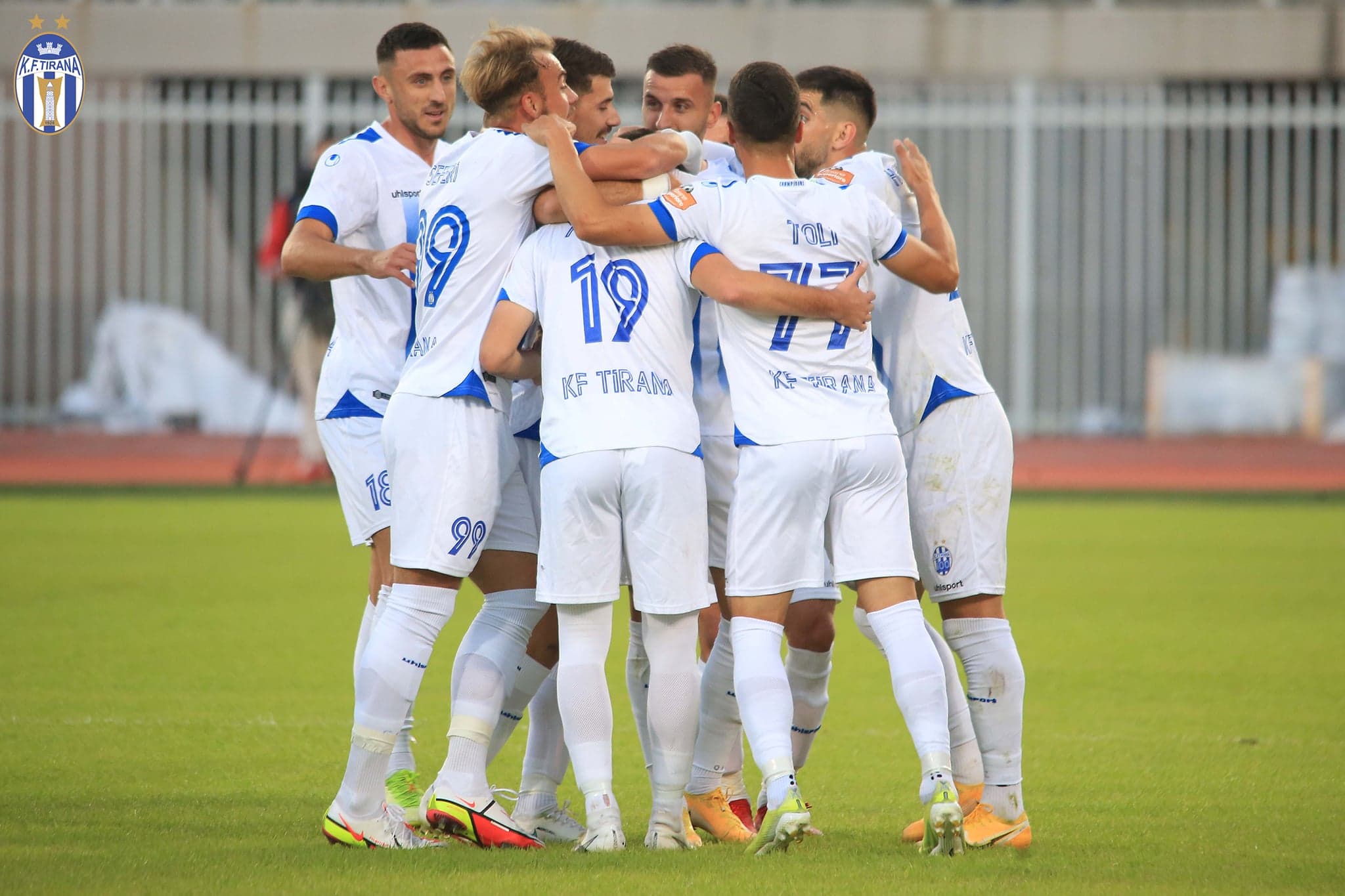 Fitore me pasoja ndaj Vllaznisë, Tirana humb 2 titullarë për derbin