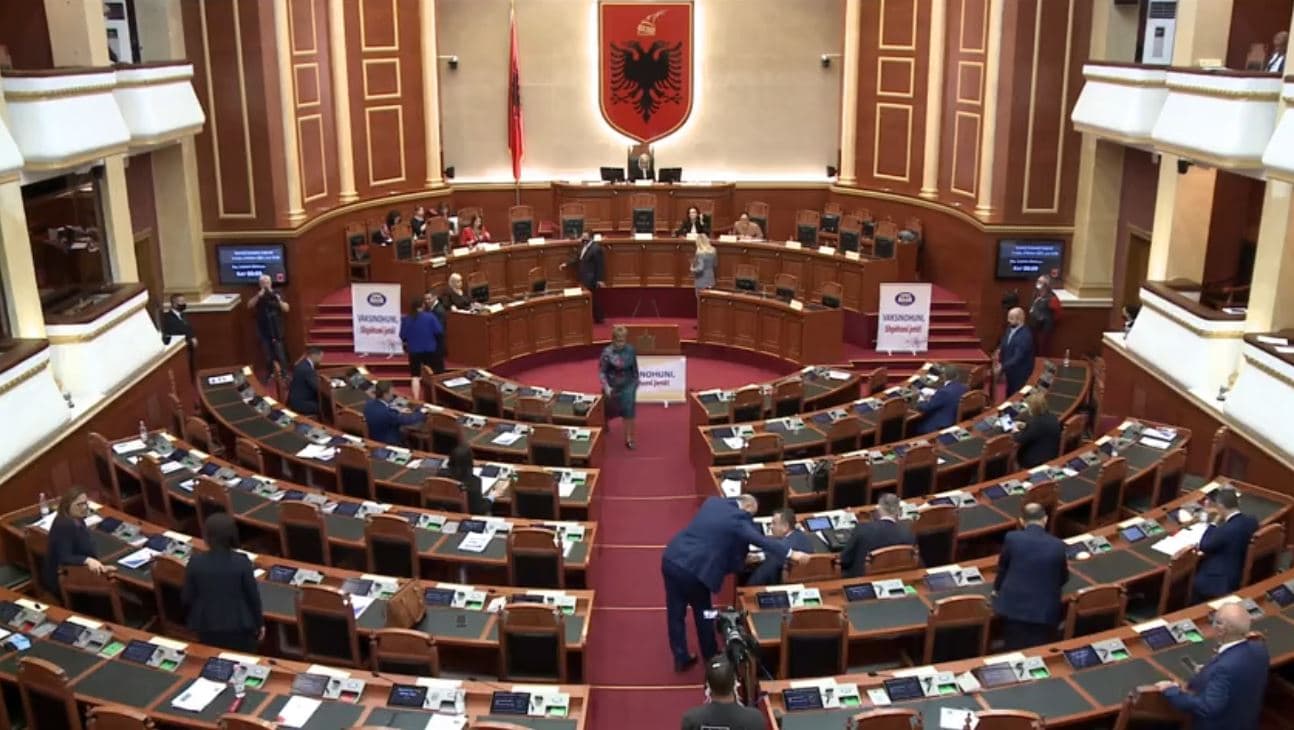 Kuvendi miraton projektligjin “për bashkëqeverisjen”