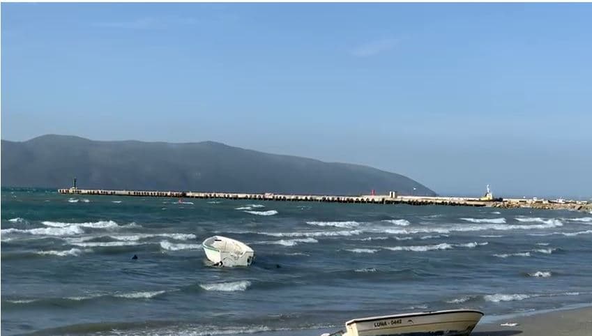 Video/ Deti i trazuar, mbetet i pezulluar lundrimi në Vlorë