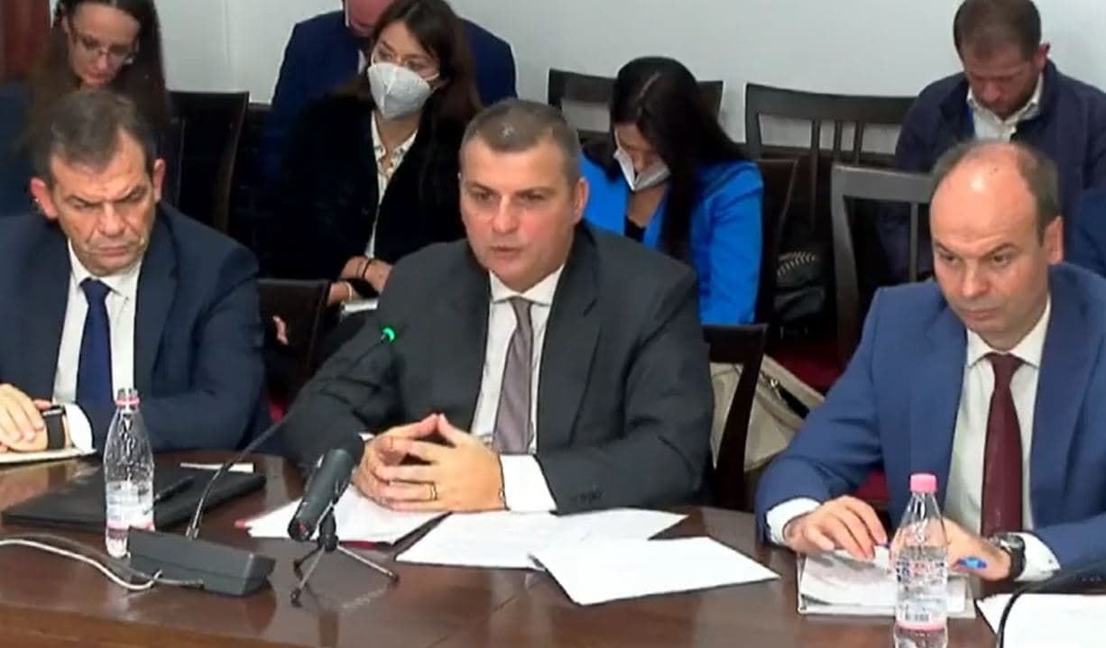 Buxheti 2022/ Sejko paraqet konkluzionet e BSH: Rishikim periodik i skemave sociale 