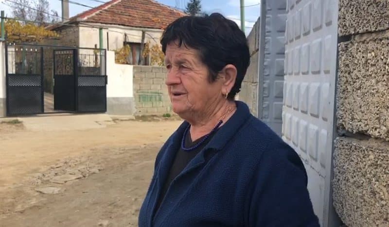 14-vjeçarja ngacmohej nga drejtori i shkollës/ Gjyshja: I shkruante fjalë turpi! (VIDEO)