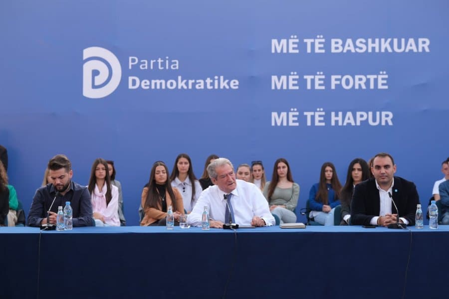 Berisha të rinjve të FRPD: Bashës, mësojani ABC-në e demokracisë, sillet sikur ka studiuar në Korenë e Veriut, e jo në Holandë