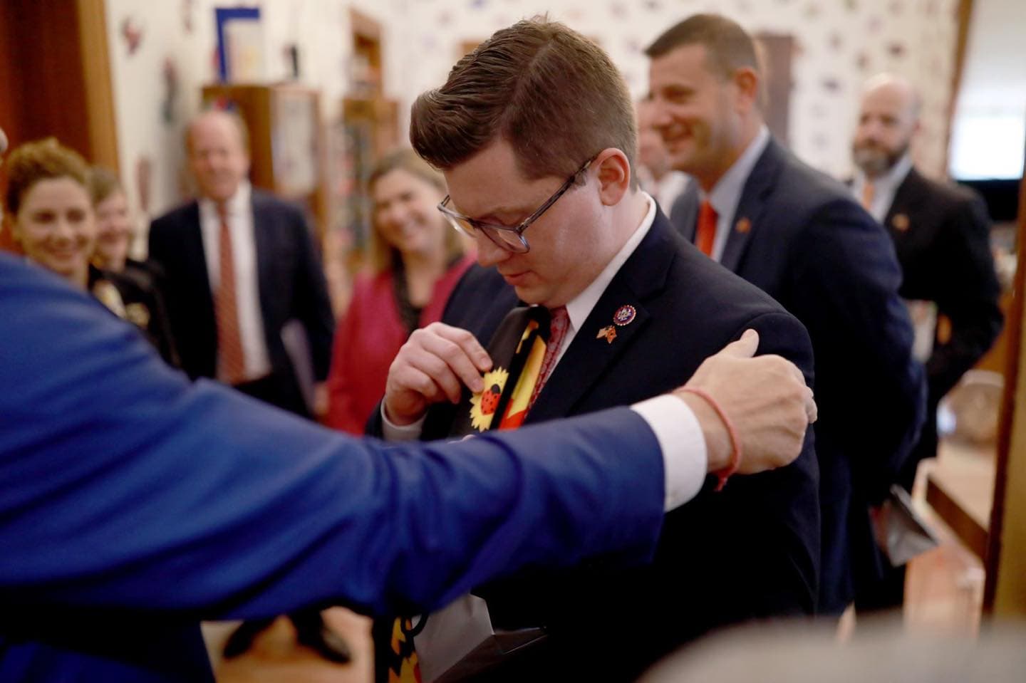 Rama pret me dhurata senatorë dhe kongresmenë amerikanë (FOTO)