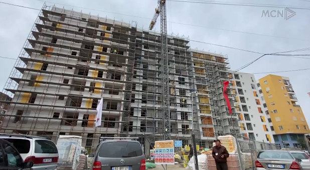 500 familje marrin shtëpi për Vitin e Ri (VIDEO) 