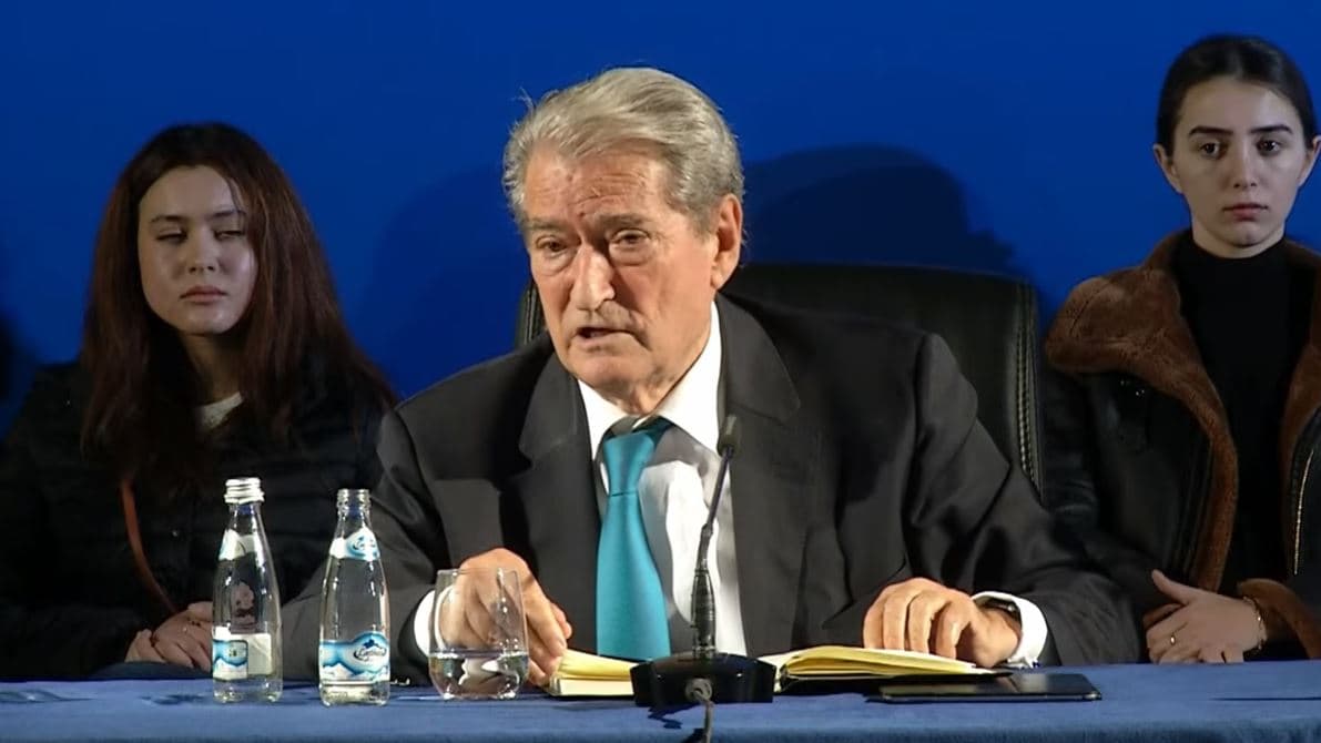 Berisha flet si lider i opozitës: Ramën e ftoj në debat, do t’ia numëroj mëkatet (VIDEO)