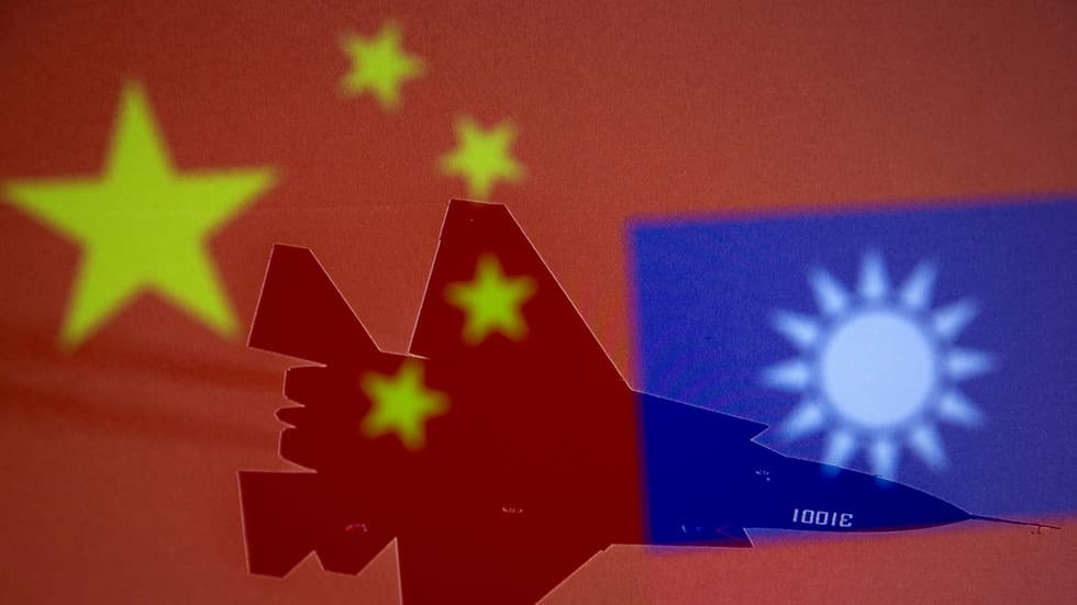 Kina reagon me tërbim ndaj vizitës së ligjvënësve amerikanë në Tajvan