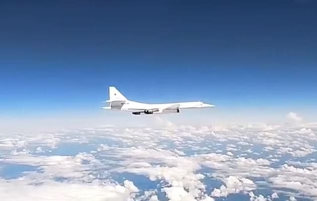 Tensionohet situata në kufirin Bjellorusi-Poloni, avionët bombardues rusë patrullojnë nga ajri
