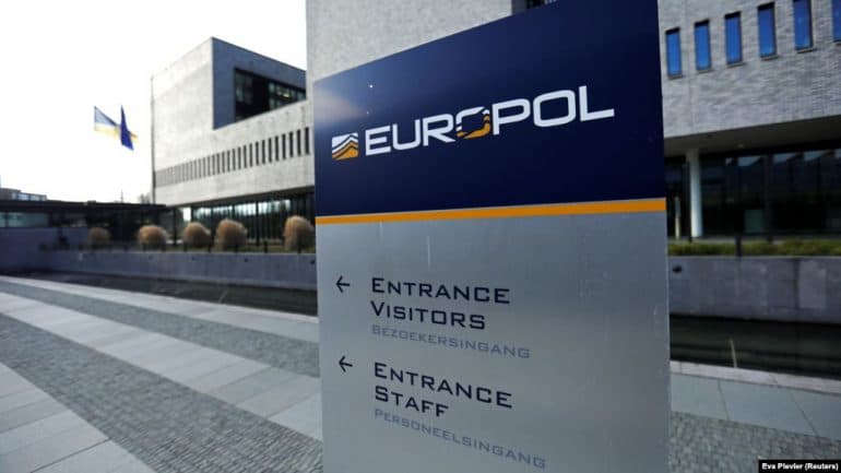 150 të arrestuar nga operacioni tre-ditor i Europol, pjesë dhe Shqipëria