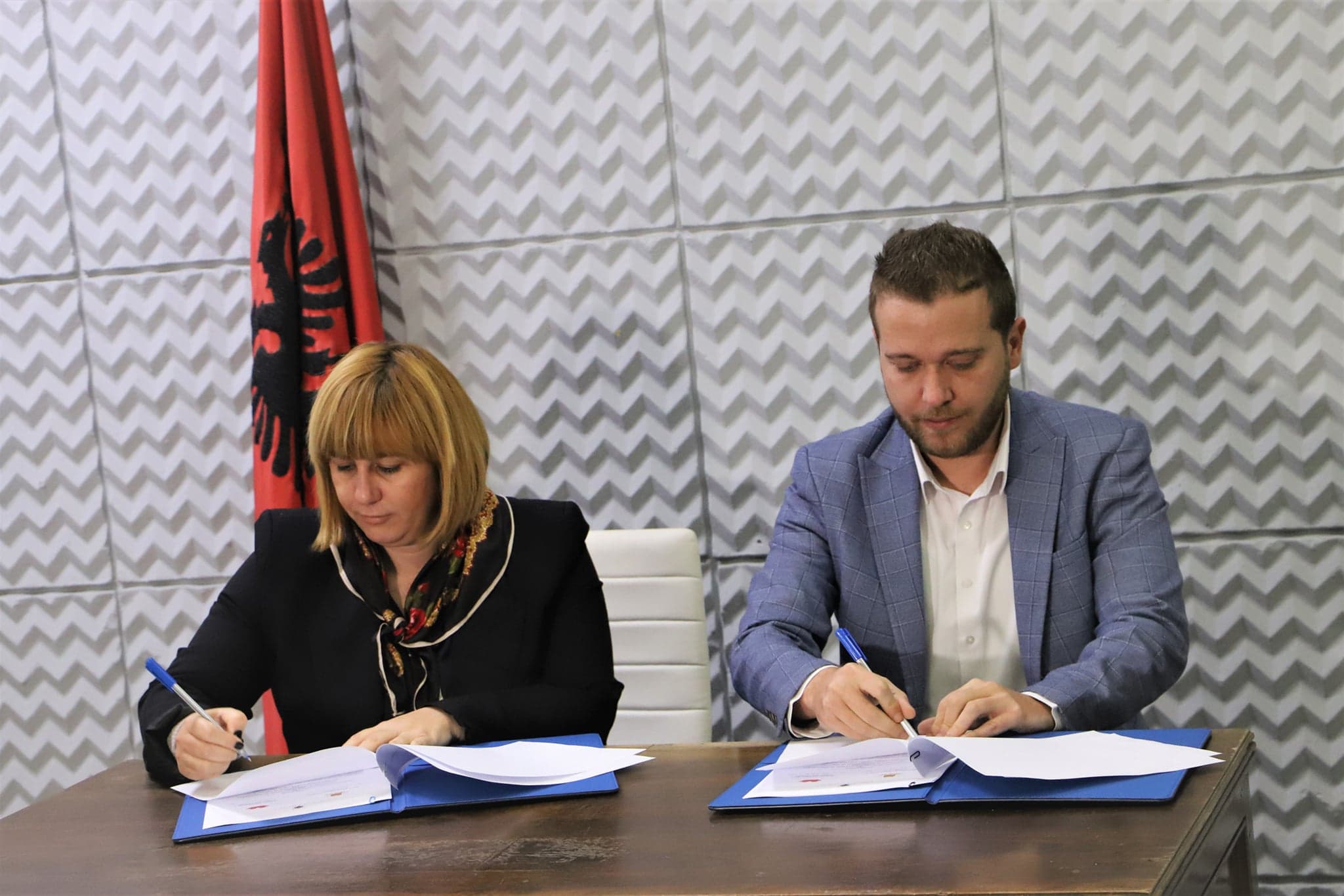 DPA marrëveshje me Qendrën e Librit për përkujtimin e ngjarjeve të rëndësishme historike