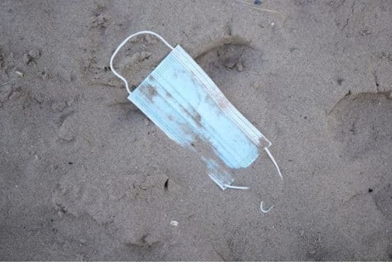 Mbi 8 mln ton mbetje plastike të prodhuara që nga fillimi i pandemisë