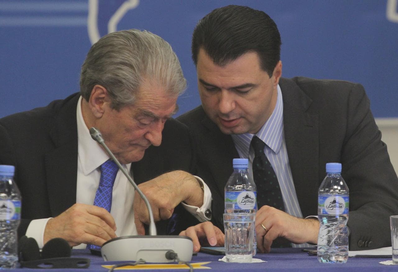 Basha: Sali Berisha nuk e ka luftën me mua, por me SHBA