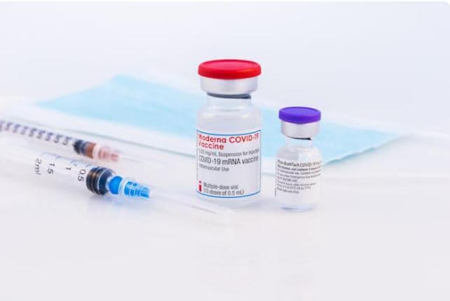 2 doza Pfizer dhe përforcuesi Moderna japin më shumë mbrojtje se 3 injeksione Pfizer