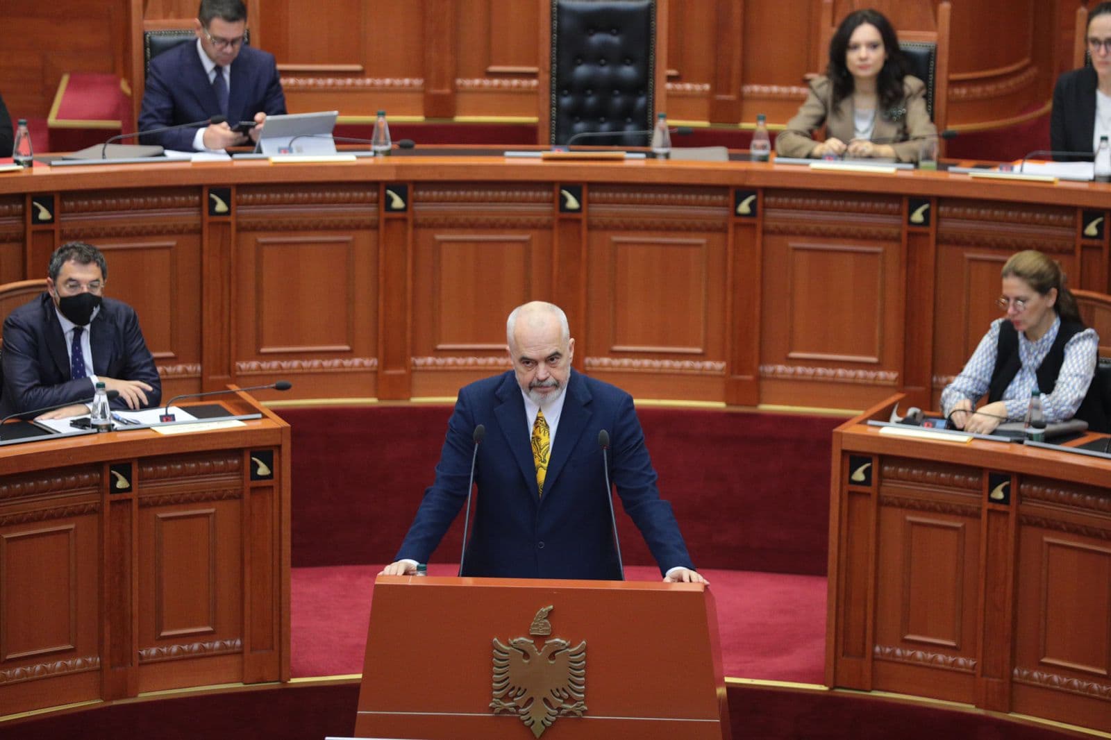 Buxheti 2022/ Rama: Zerojmë taksat dhe rrisim pagat për disa kategori