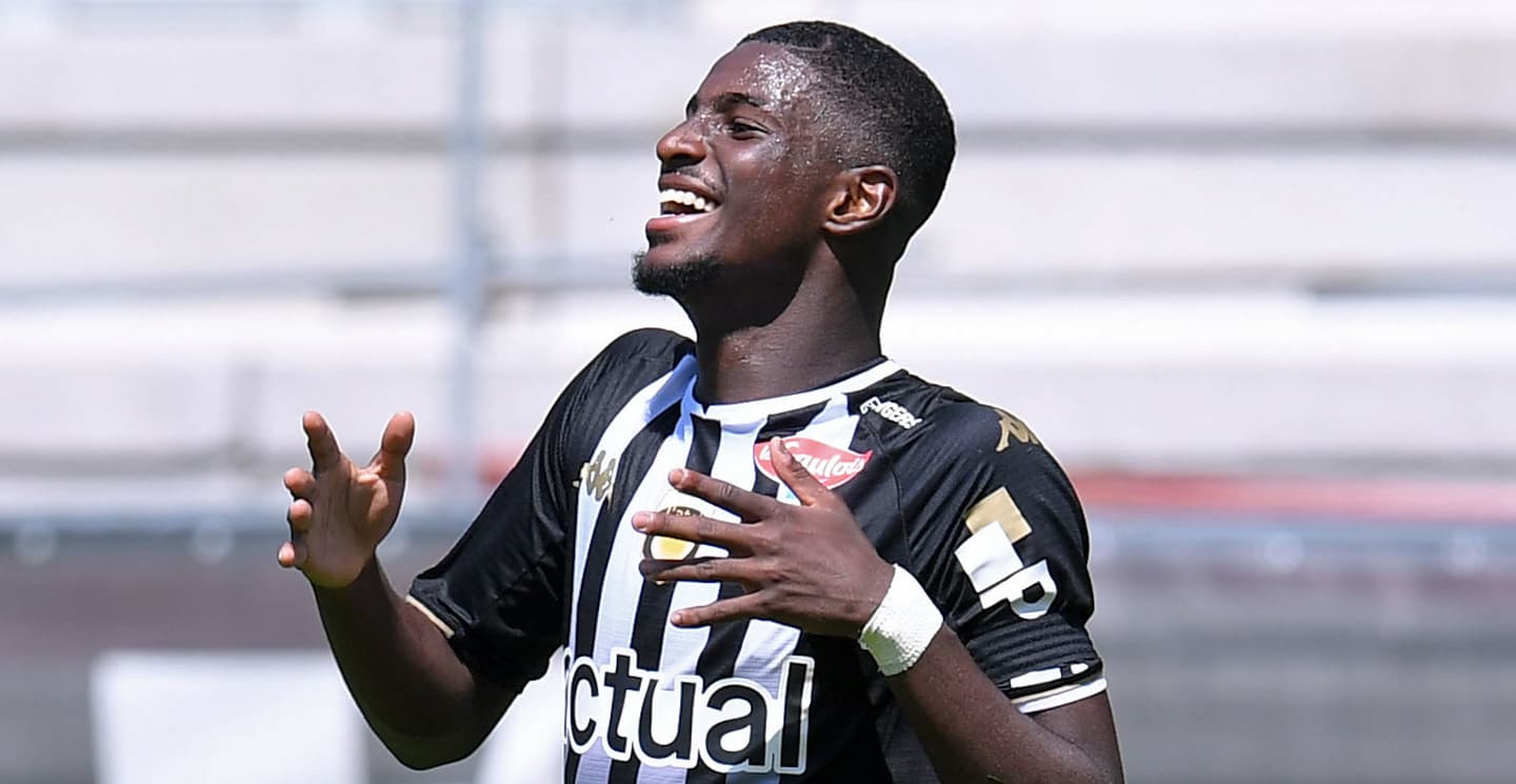 Atletico "peshkon" tek Angers 