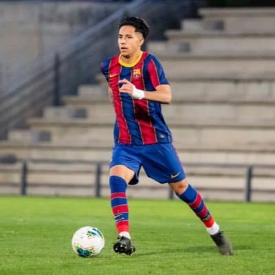 Parisi ndez motorrët për talentin e Barcelonës